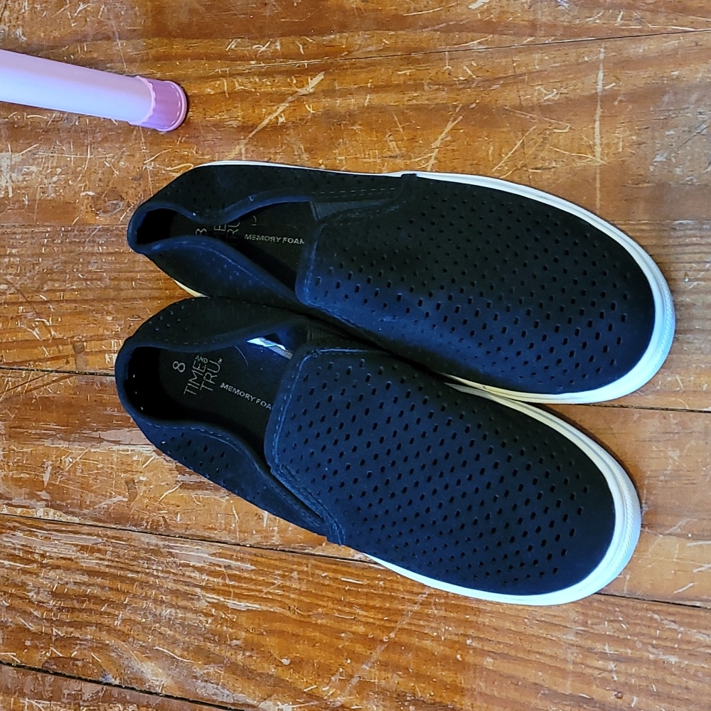 Slip ons